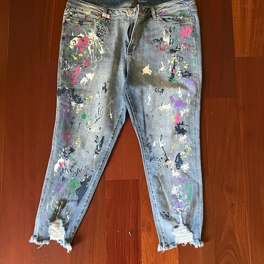New York & Company Light Blue Ankle Jeans with Artistic Paint Splatter